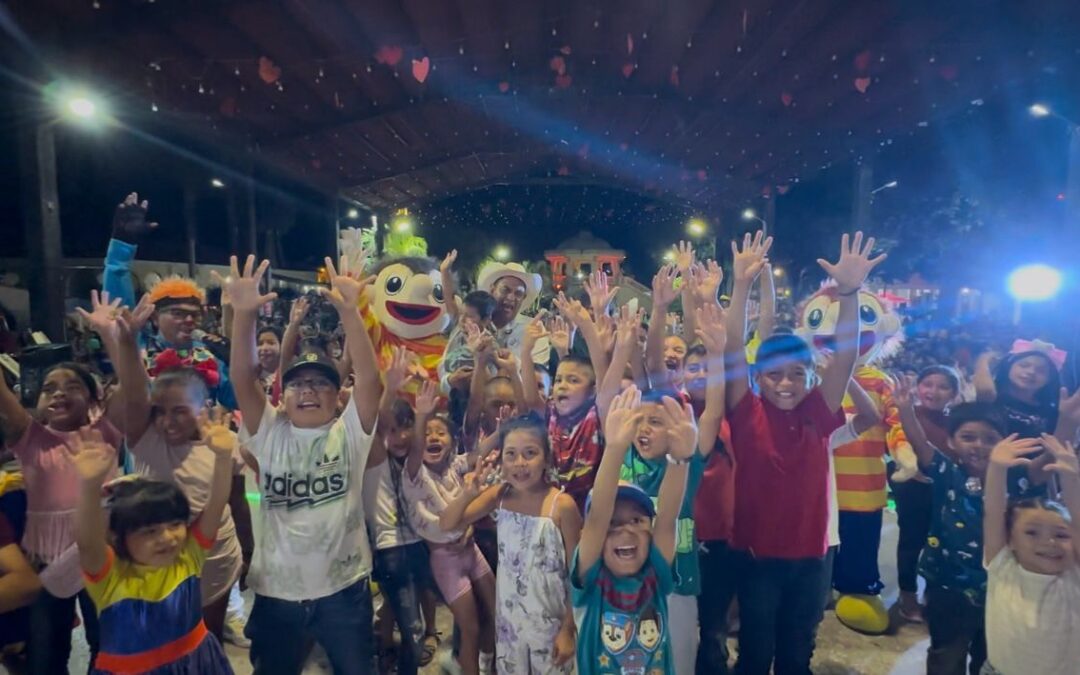 FESTEJA EN GRANDE GOBIERNO MUNICIPAL Y DIF A LOS NIÑOS DE TAMUÍN