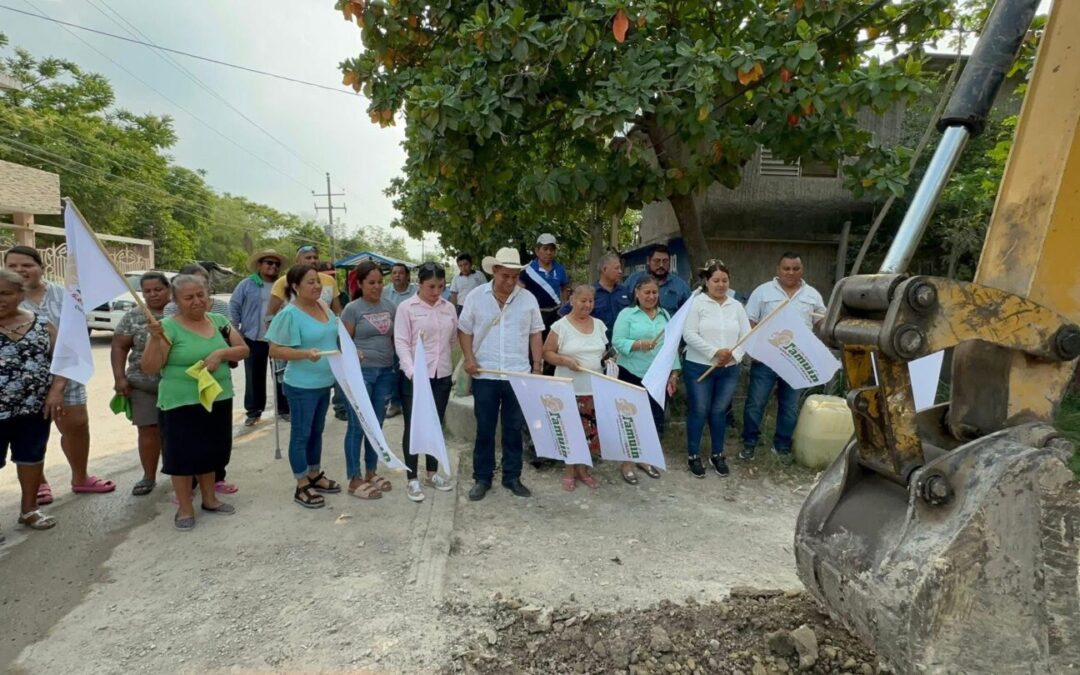 DIÓ ARRANQUE LA REHABILITACIÓN DE LA RED DE DRENAJE DE LA CALLE AMISTAD DE LA COLONIA VALLE ALTO