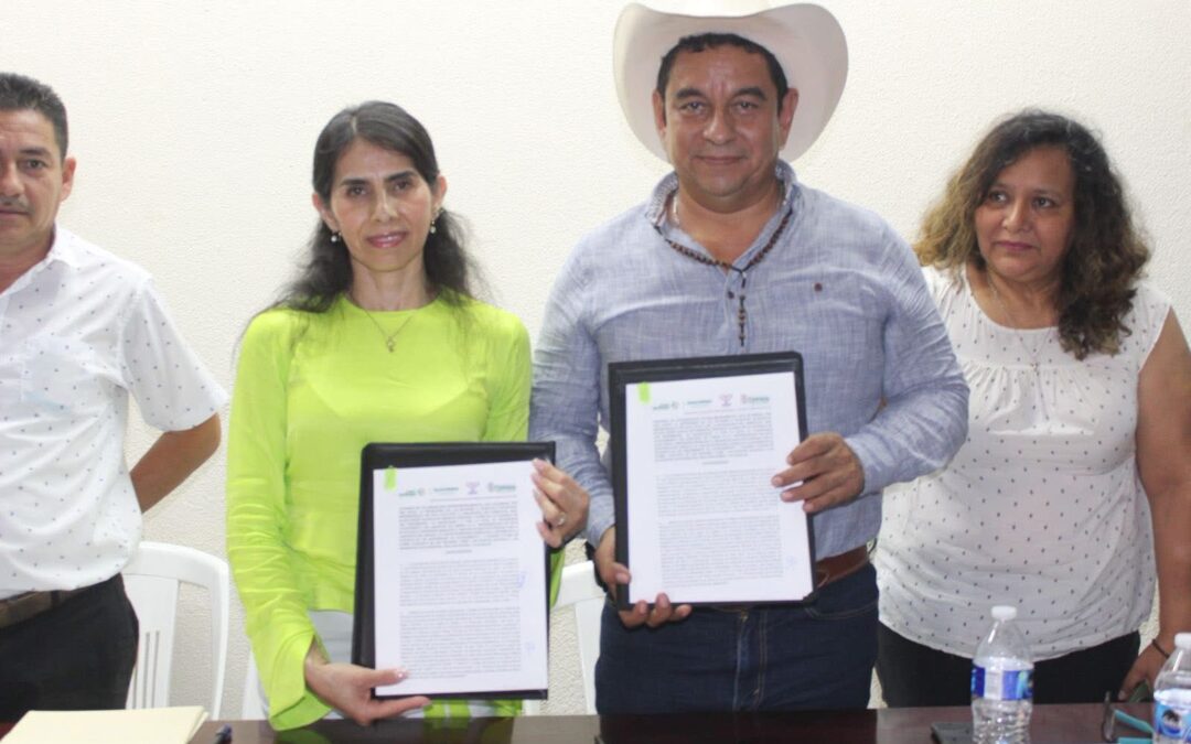 FIRMAN CONVENIO DE COLABORACIÓN, AYUNTAMIENTO DE TAMUÍN Y EL CENTRO LIBRE PARA LAS MUJERES