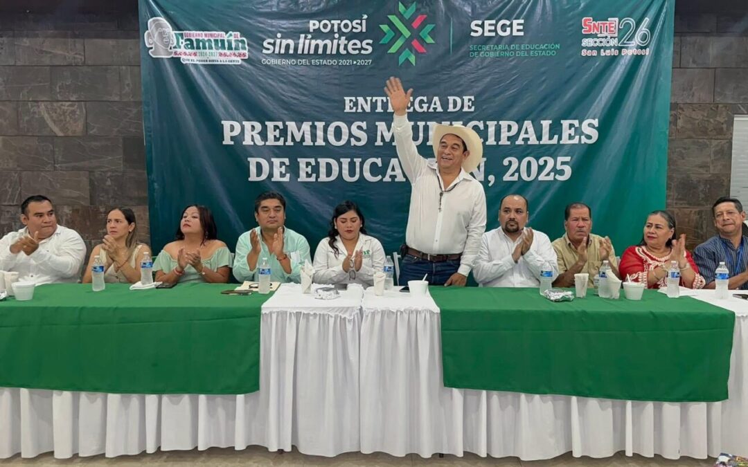 EL GOBIERNO DE TAMUÍN ENTREGA RECONOCIMIENTOS A PROFESORES POR SU TRAYECTORIA EDUCATIVA EN EL FESTEJO DEL DÍA DEL MAESTRO