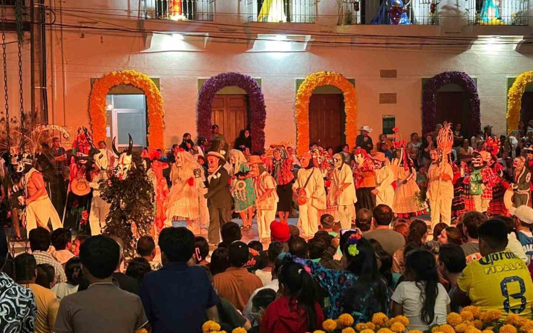 XANTOLO REVIVE LA HUASTECA CON COLOR, MÚSICA Y TRADICIÓN