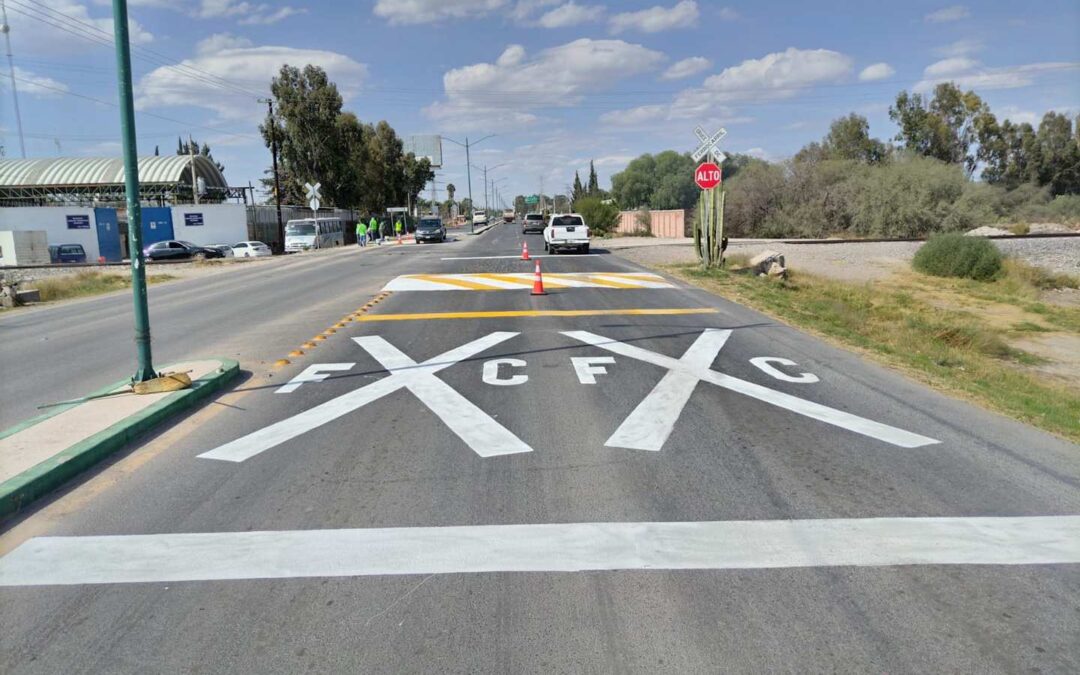 GOBIERNO ESTATAL CONSERVA EL CAMINO AL AEROPUERTO