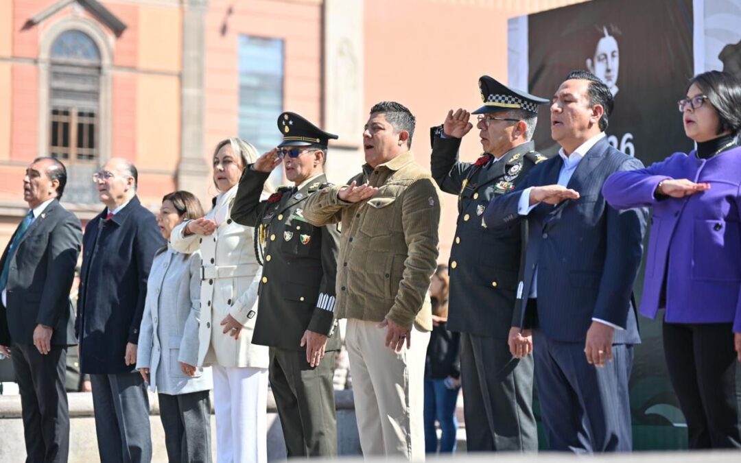 RICARDO GALLARDO LLAMA A HONRAR A LA PATRIA EN EL DÍA DE LA BANDERA