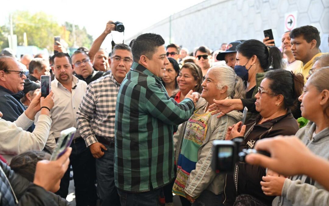 RICARDO GALLARDO RESCATA LATERAL DEL BULEVAR VALLE DE LOS FANTASMAS