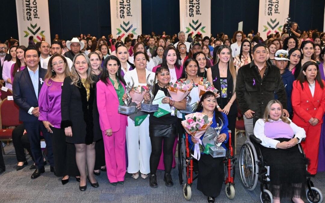 MARCELINO BAUTISTA PRESENTE EN LA ENTREGA DEL RECONOCIMIENTO “POTOSINA DEL AÑO 2026: MUJERES SIN LÍMETES”