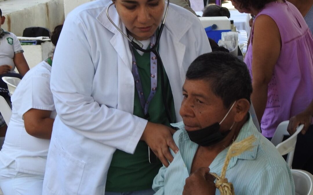 GOBIERNO ESTATAL ACERCA SERVICIOS MÉDICOS A PUEBLOS ORIGINARIOS