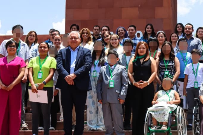 FELIZ Y EXITOSO REGRESO A CLASES: GOBERNADOR RICARDO GALLARDO