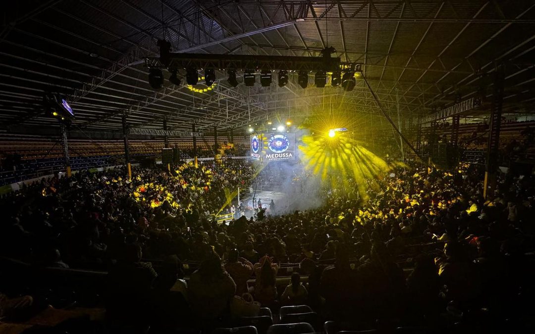 ESTRELLAS DE LUCHA LIBRE AAA LLEGAN AL PALENQUE DE LA FENAPO