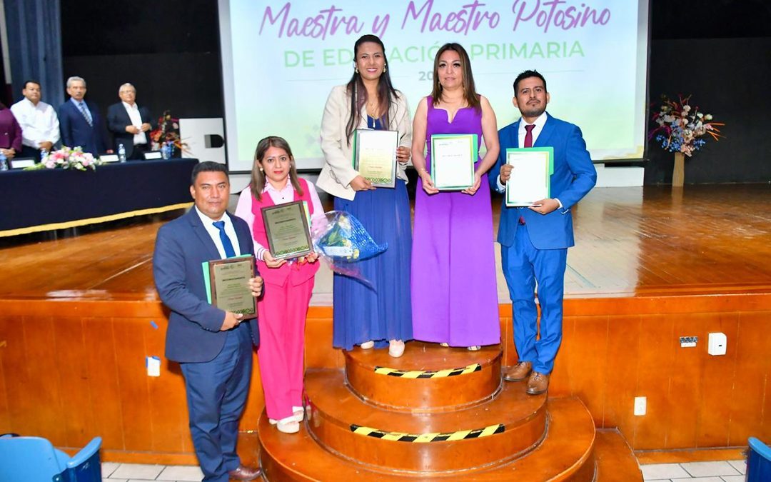 SEGE RECONOCE LA TRAYECTORIA DE DOCENTES Y DIRECTIVOS DE EDUCACIÓN PRIMARIA