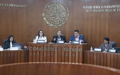 COMPARECE LA TITULAR DE LA SECRETARIA DE COMUNICACIONES Y TRANSPORTES DEL GOBIERNO DEL ESTADO, ARACELI MARTÍNEZ ACOSTA.