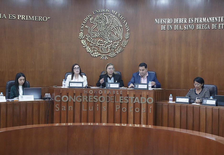 COMPARECE LA TITULAR DE LA SECRETARIA DE COMUNICACIONES Y TRANSPORTES DEL GOBIERNO DEL ESTADO, ARACELI MARTÍNEZ ACOSTA.