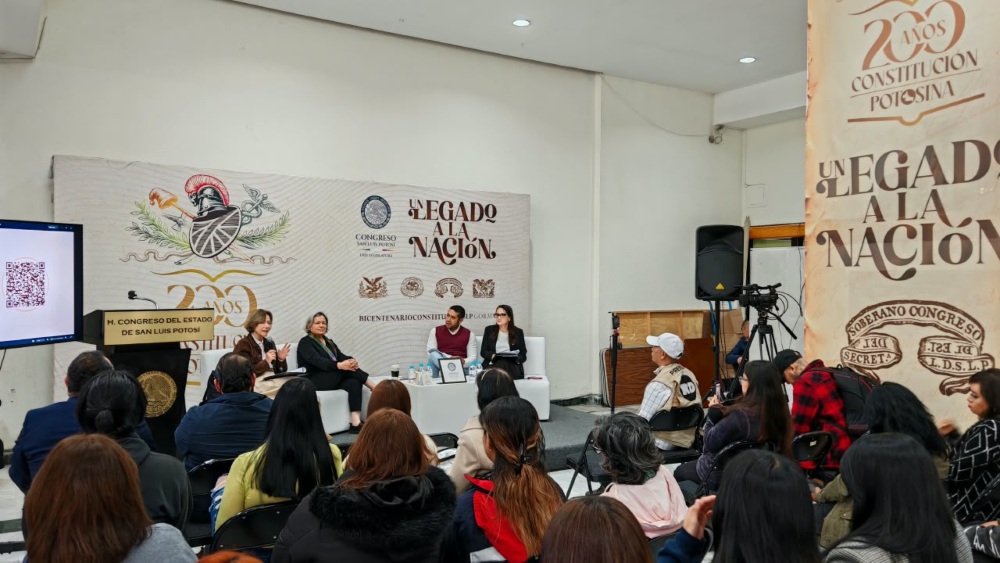 EL CONGRESO DE SAN LUIS POTOSÍ, LLEVÓ A CABO LA PRESENTACIÓN DEL LIBRO “LAS PRIMERAS CONSTITUCIONES ESTATALES DE MÉXICO 1824-1827